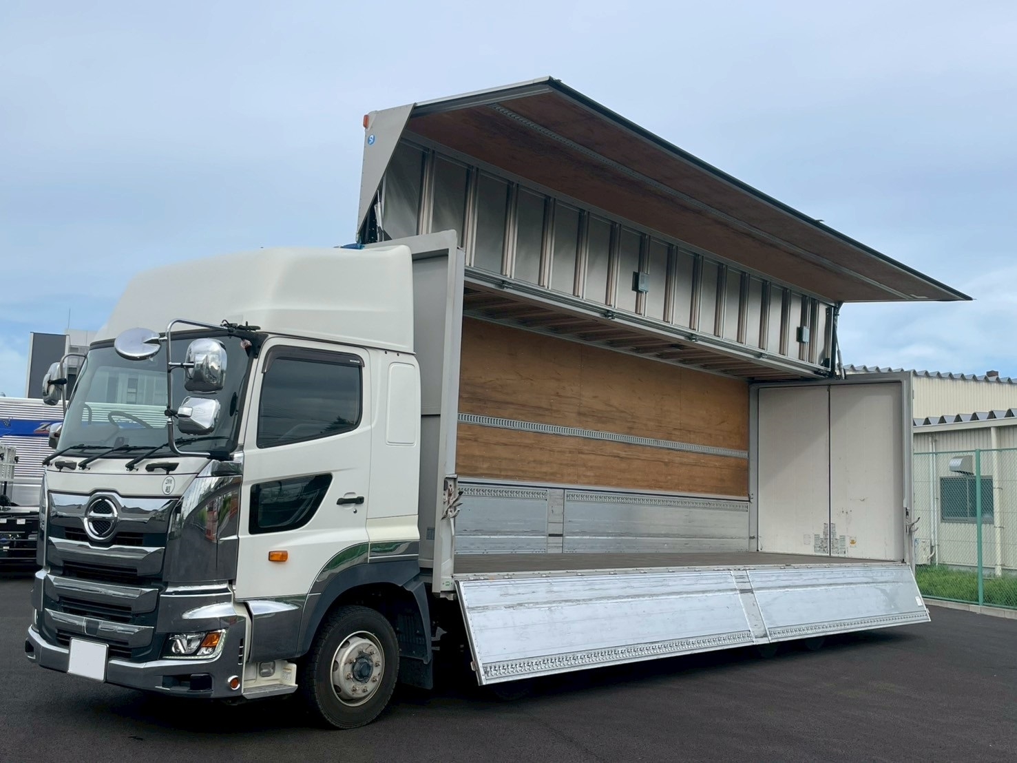 中古車販売