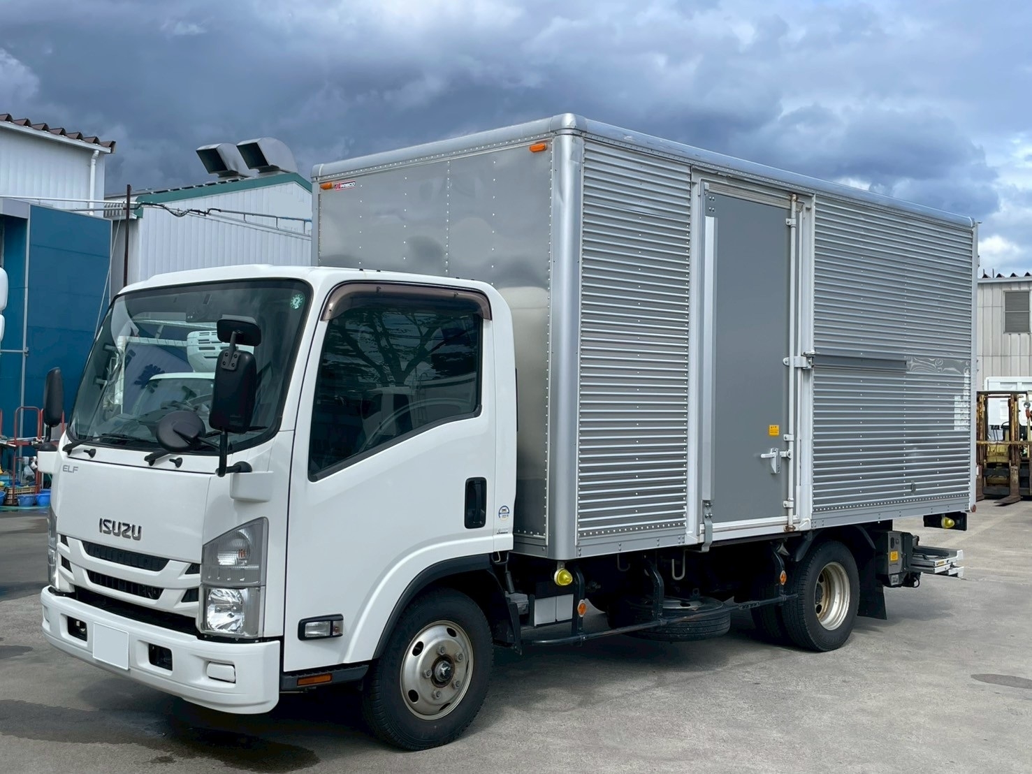 中古車販売