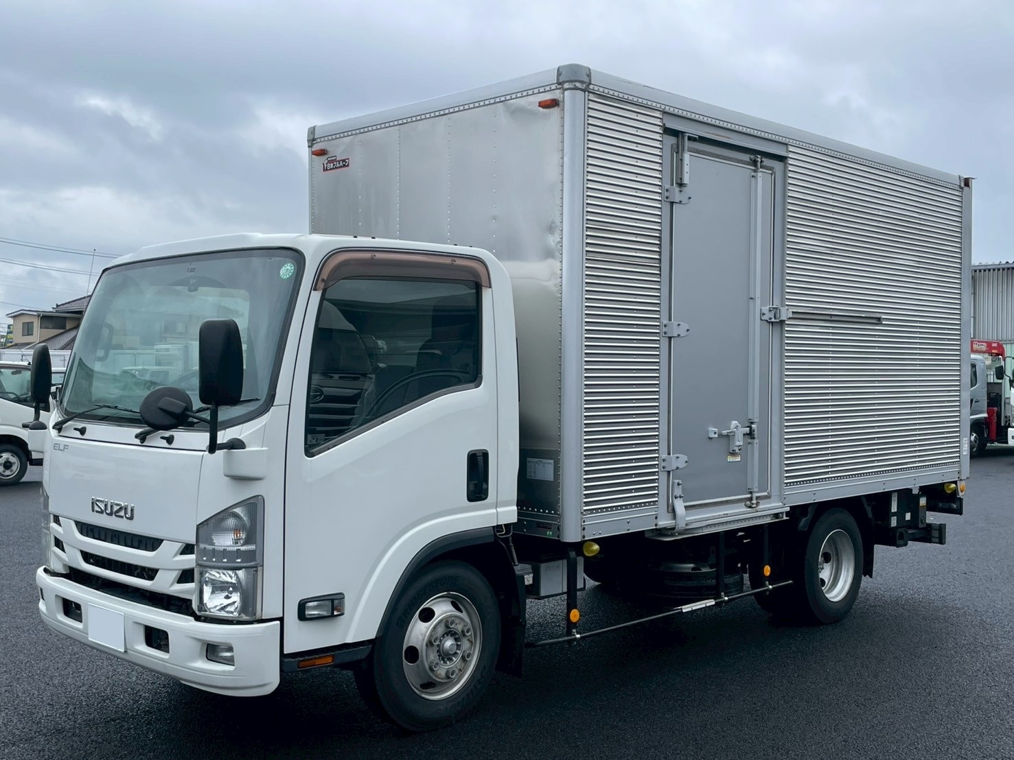 中古車販売