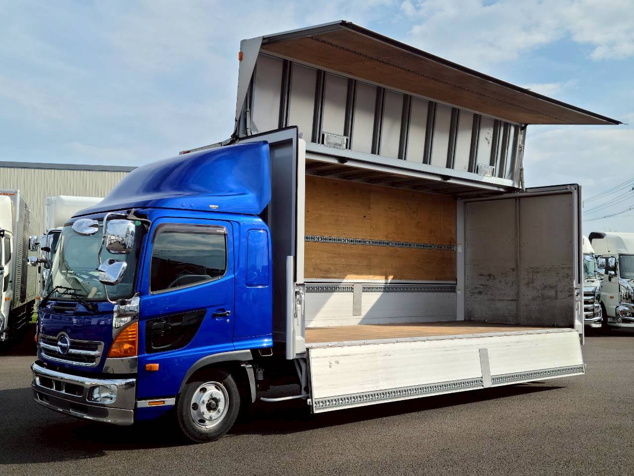 中古車販売
