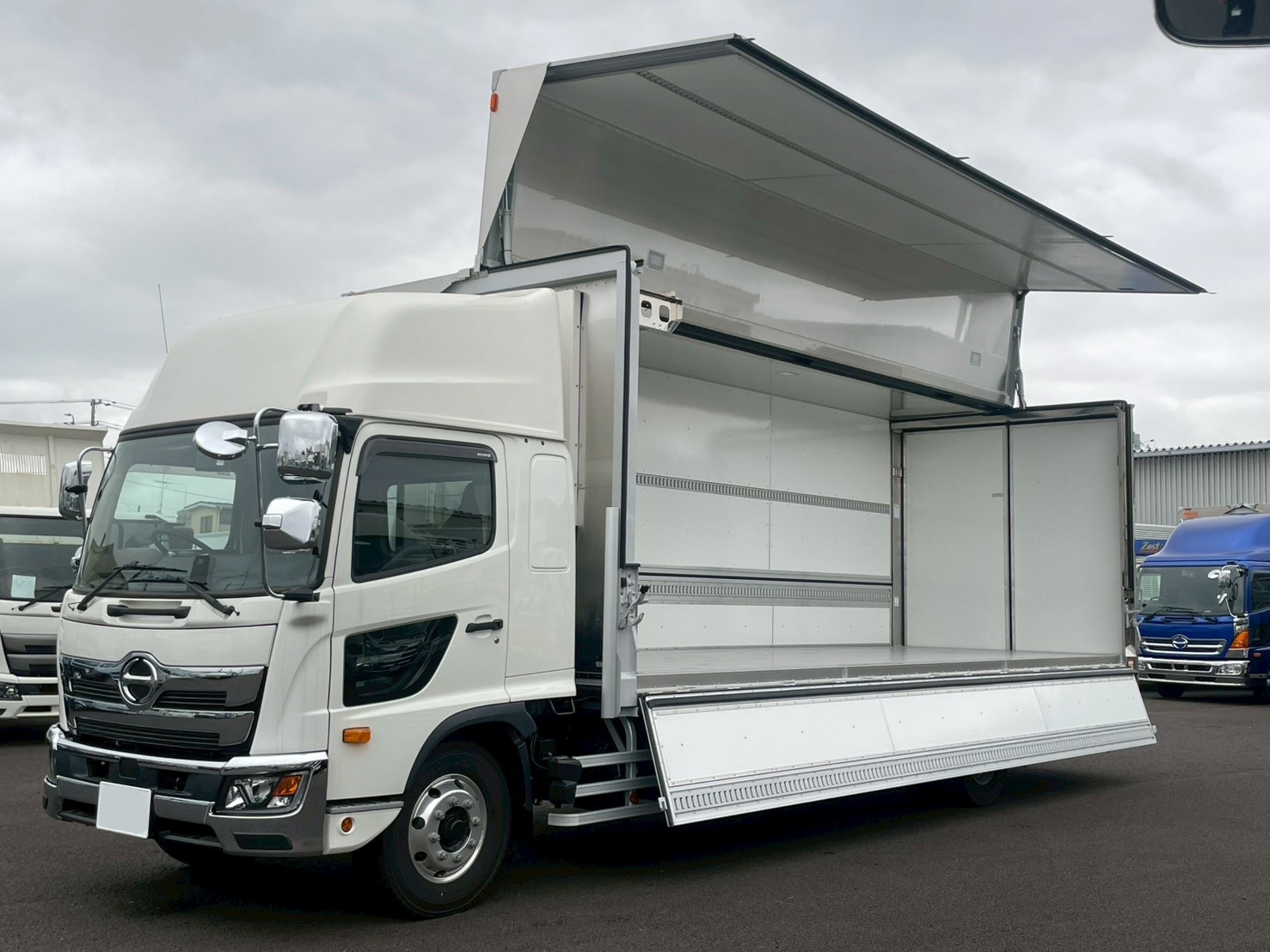 中古車販売